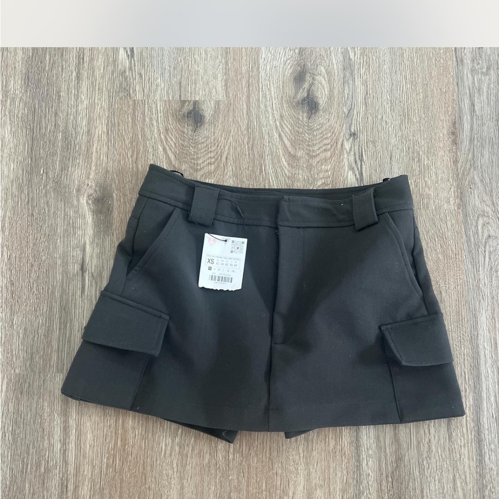Zara Black Mini Skirt with Pockets